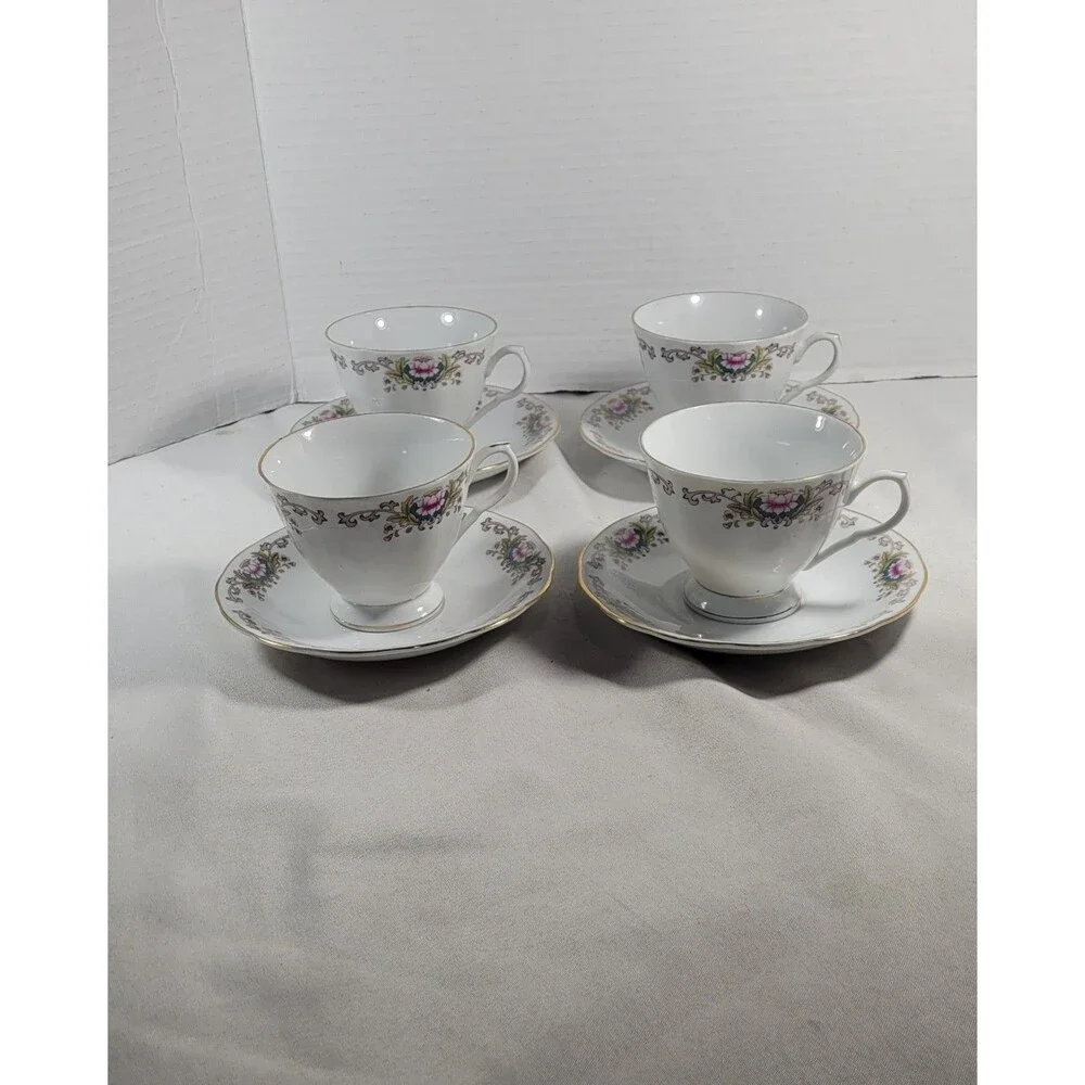 Vintage Yong Sheng Lotus Flower Tea Cups & Saucers Set of 4 Gold Trim 1970s